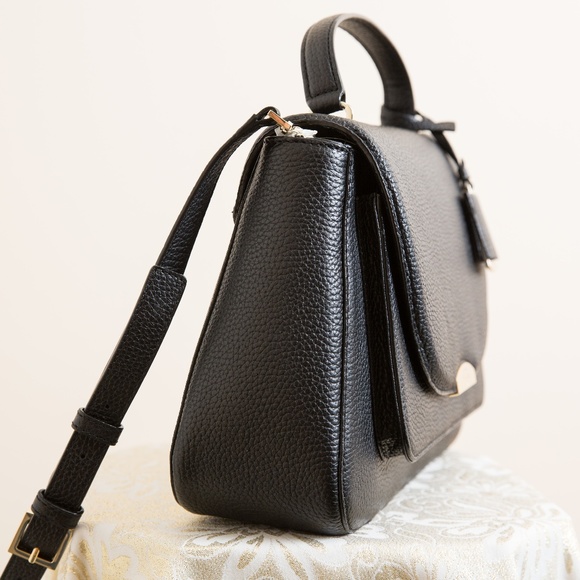 Kate Spade Handbag NEW HOST PICK! - Picture 3 of 8